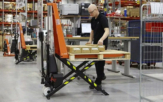 Saxlyftvagnar & Höglyftande Pallyftare